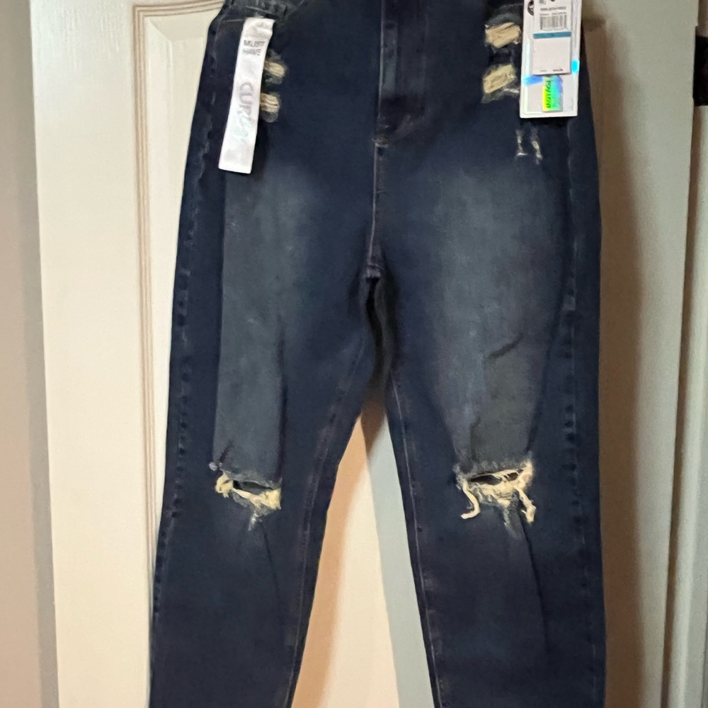 Hi-Waist Loose Mom Jeans. Sz 9/29 waist. New with tags